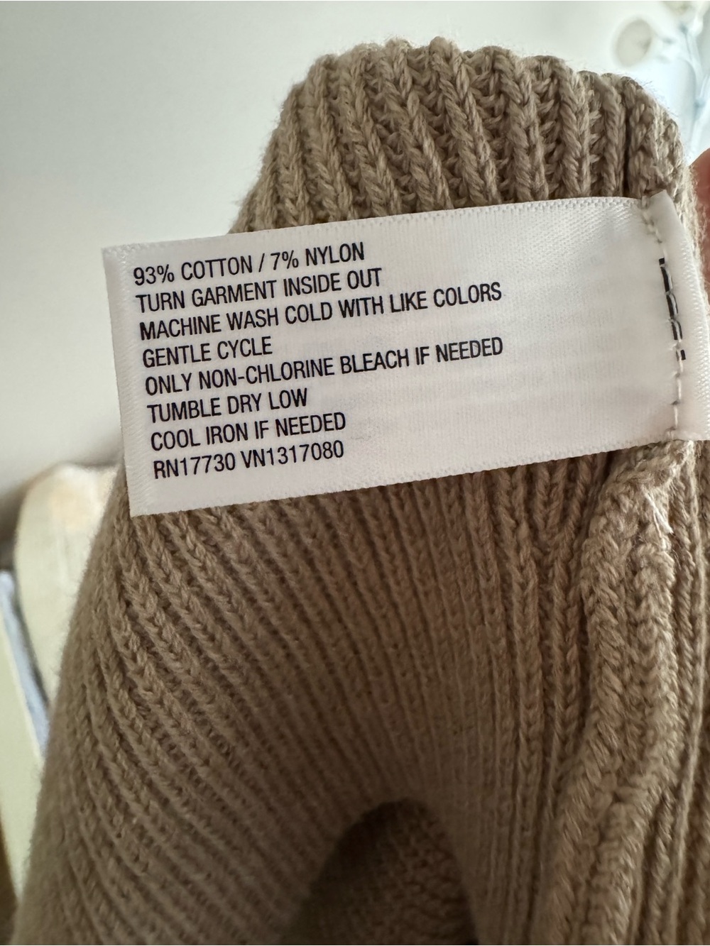 Universal Threads sweater vest - Picture 3 of 3